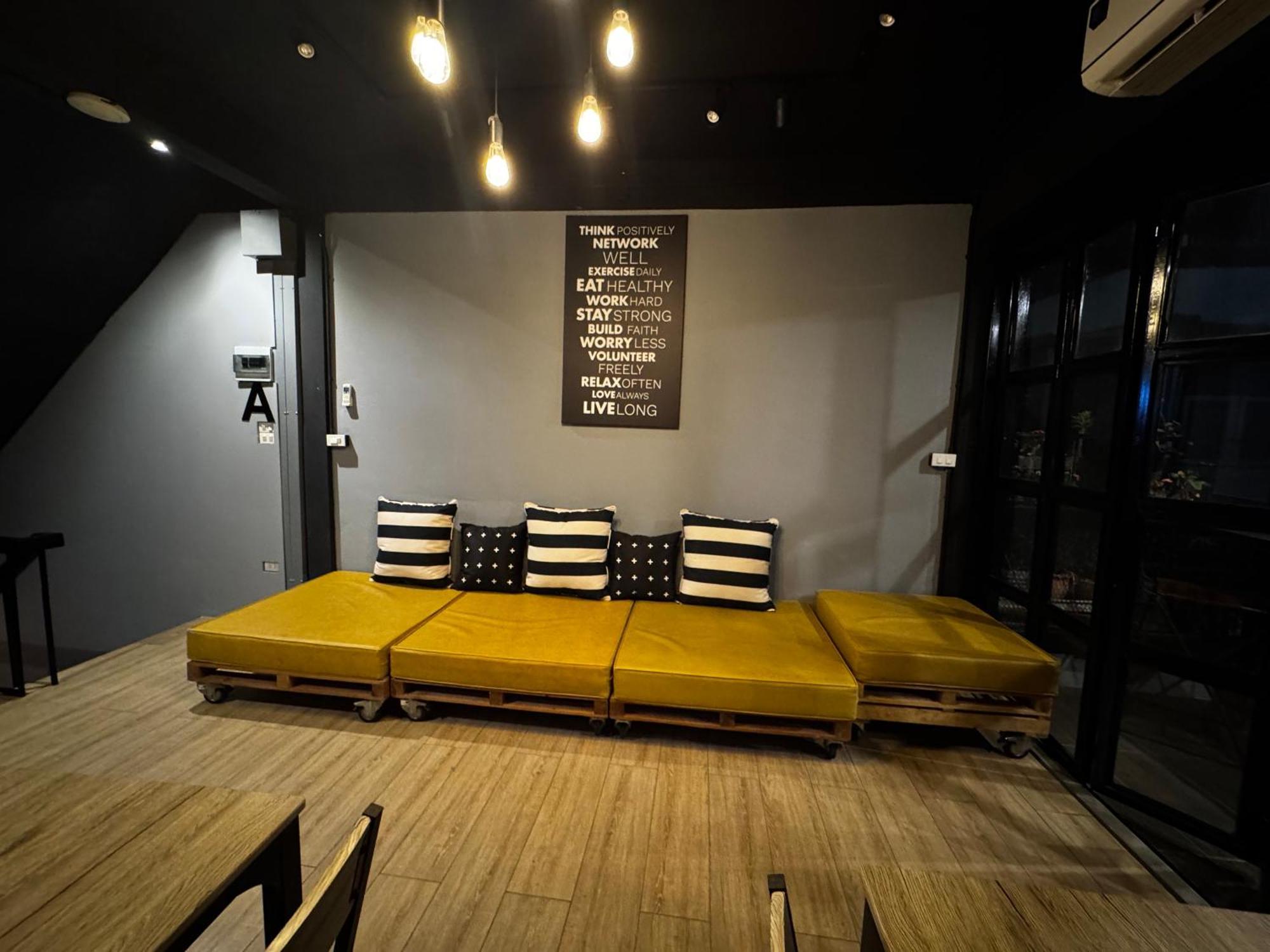 Stay At Pan Hostel Bangkok Eksteriør billede